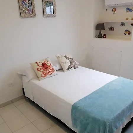 Homestay Con Vista Maravillosa Al Mar , Ciudad Antigua A 100 Metros Y Laguna Del Cabrero. Cartagena